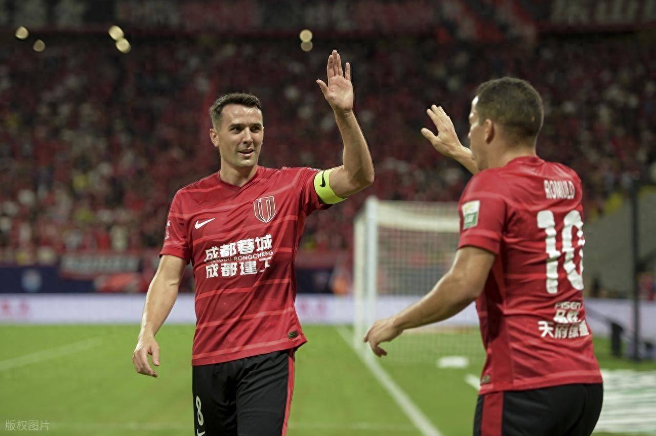 转会期亚冠传出新动向，纽卡斯尔远射贴柱，管理层表态——信心回归，球队文化再被提及的简单介绍